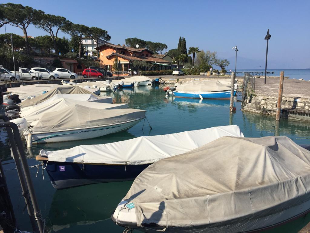 Casa Mary Due - Trilocale Con Giardino Privato A Due Passi Dal Lago Sirmione Extérieur photo